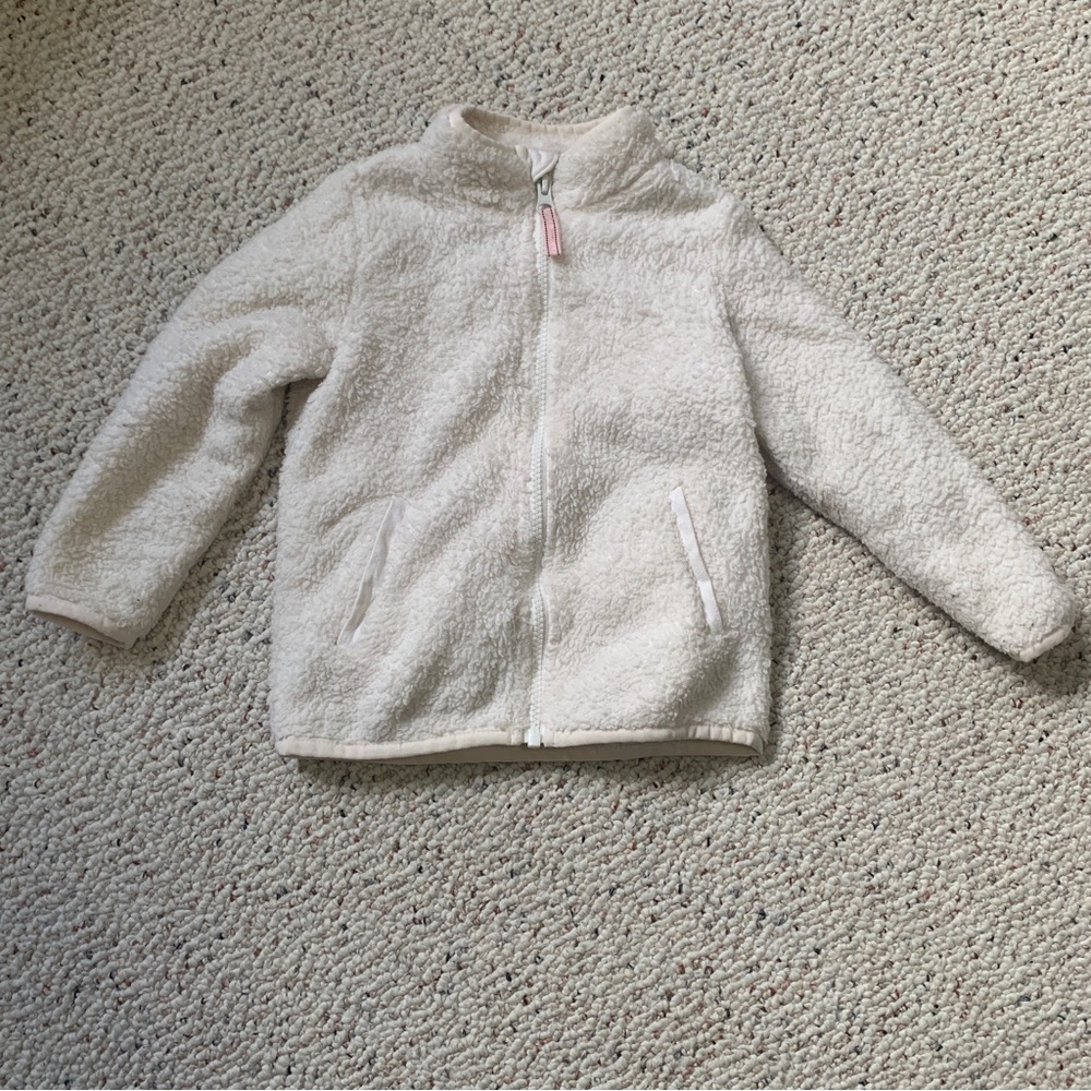 ✨2/$15 3/$20✨ Rise Little Earthling Fluffy White Sweater